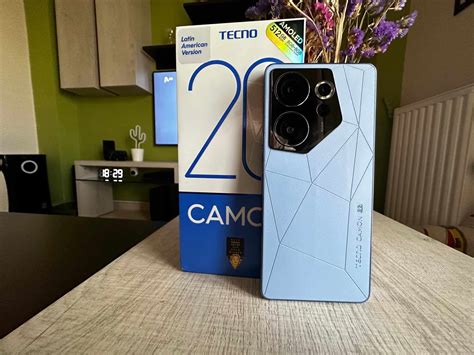 TECNO Camon 20 Pro 5G Ponsel Dengan Sensor 64MP RGBW