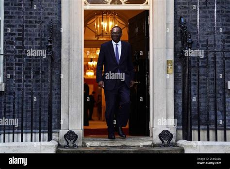 Liz Truss Kwasi Kwarteng Budget Hi Res Stock Photography And Images Alamy