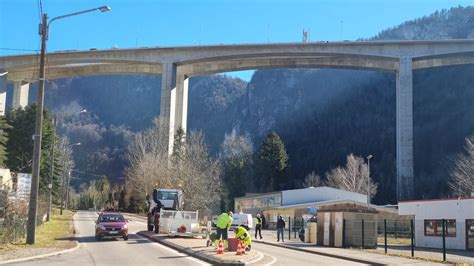 Ain Il Mena Ait De Se Jeter Du Viaduc De Nantua Un Homme Sauv Par