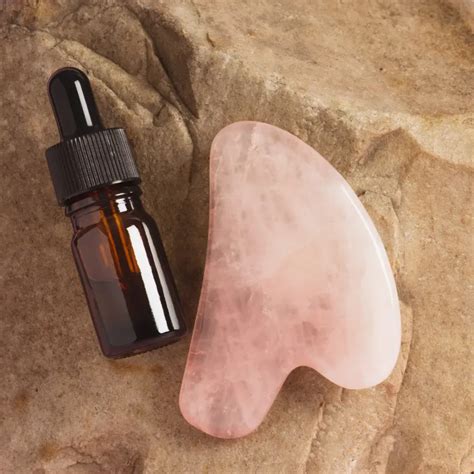 The Ultimate Buyers Guide To The Best Face Oil For Gua Sha