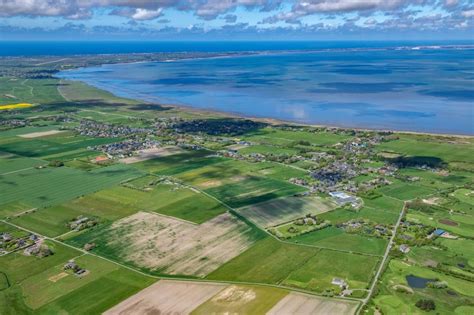 Morsum von oben Ortskern und Orts Zentrum an der Meeres Küste der