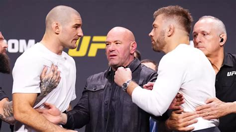 Dricus Du Plessis Attacked By Sean Strickland At Ufc 296 Main Domain