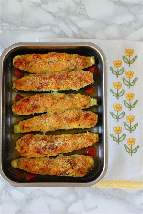 Zucchine Ripiene Alla Pugliese Food Zucchini Vegetables