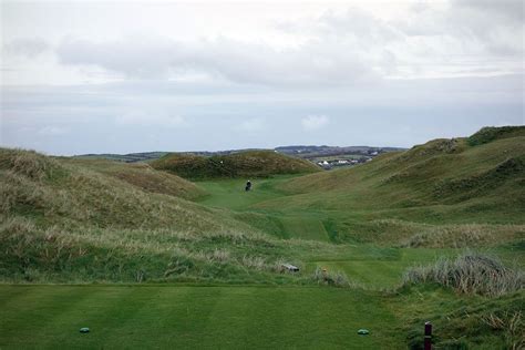 Lahinch Golf Club (Lahinch, Co. Clare) | GolfCourseGurus