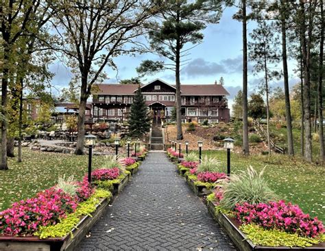 Fall getaway: Grand View Lodge in Nisswa, Minnesota | Tangled Up In Food