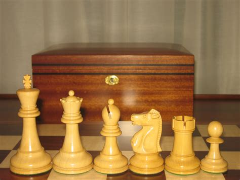 1972 Fischer Spassky World Championship Reproduction Chessmen