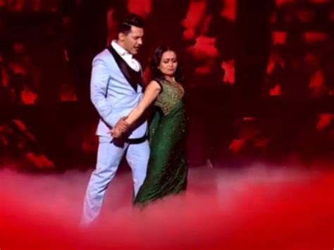 Indian Idol 11 Aditya And Neha Set The Stage On Fire With Their