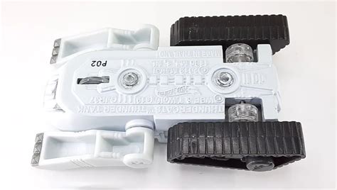 Машинка Premium Hot Wheels Thunder Tank Thundercats Pop Culture HVJ White купити в