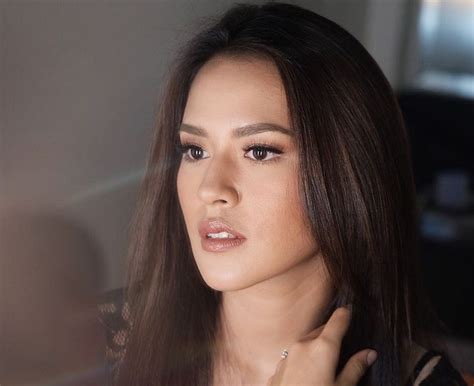 7 Penyanyi Perempuan yang Ciptakan Lagunya Sendiri