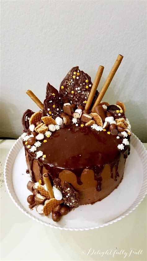 Super Easy Diy Crazy Chocolate Cake Delightfully Full Easy Cake Decorating Cake Chocolate