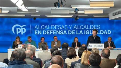 Los Alcaldes Del PP De La Comunidad De Madrid Firman Un Manifiesto Por