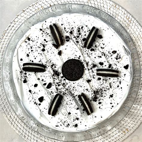 3 Ingredient Oreo Pie - Delighted Meals