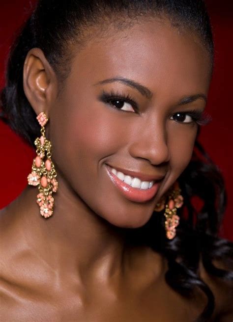 Kenia Martinez 26 Was Crowned Miss Universe Honduras 2010 And Is The