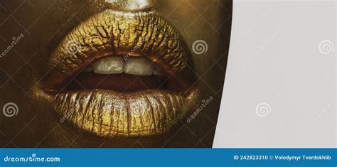 Luxury Gold Lips Make Up Golden Lips With Golden Lipstick Gold Paint