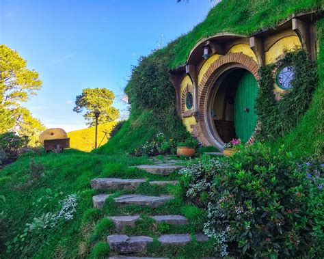 Hobbiton And Waitomo Caves Tour From Auckland