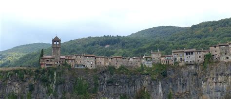 Cinco Rincones Que Merece La Pena Descubrir En La Garrotxa