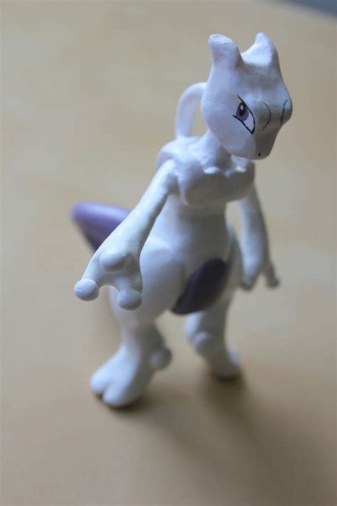 Mewtwo Strikes A Pose By Lonelysouthpaw On Deviantart