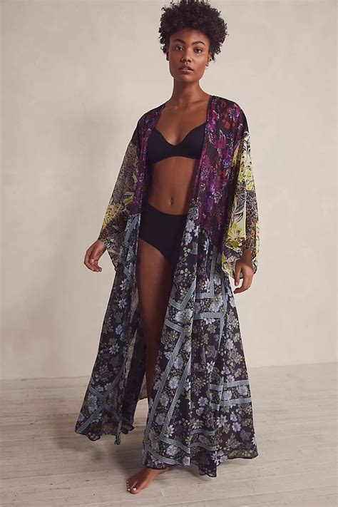 Pin By Izabel Comin On Kimonos In Boho Outfits Kimono