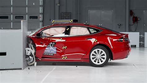 2016 Tesla Model S Driver Side Small Overlap Iihs Crash Test Youtube