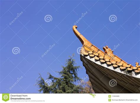 Roof Detail of Yuantong Temple Stock Image - Image of landscape, dragon ...