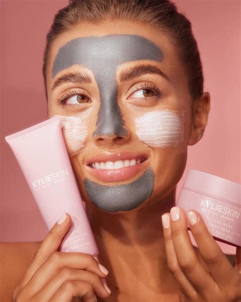 MASK TRIO FACE AND LIPS KYLIE SKIN Face Mask Brush Face Mask