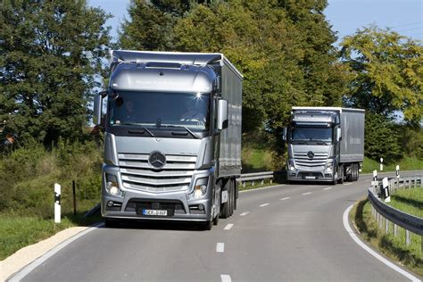 Actros Wins “Truck of The Decade Award” in Ireland - autoevolution