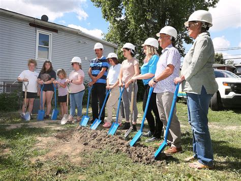 Groundbreaking Held For New Habitat For Humanity Homes Canadacom