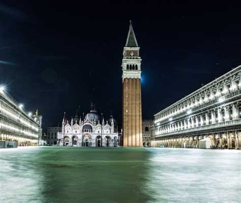 Hochwasser In Venedig Wasser Im Markusdom