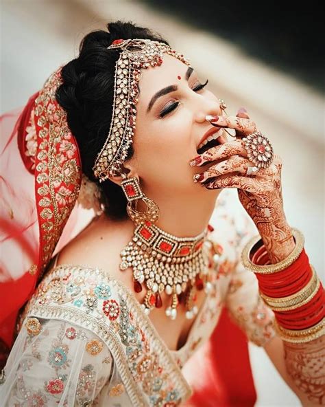 Gorgeous Solo Bride Poses For Your Wedding Charm Up Level Up The