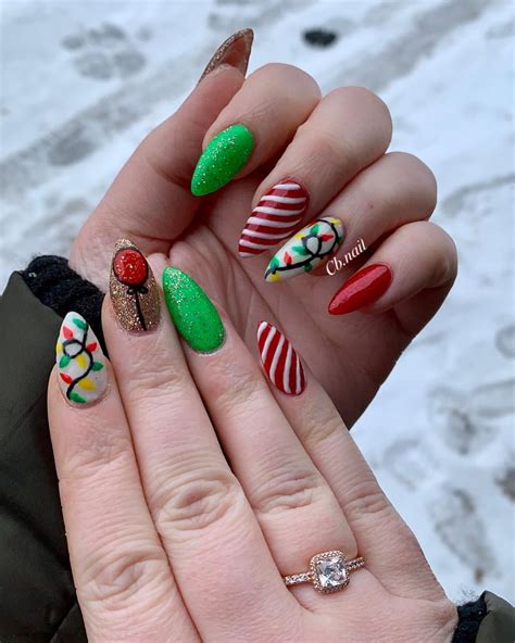 Christmas Nails Almond Round