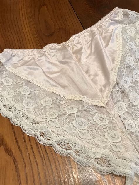 Vtg Panties Lacey Ivory Blush Silky Sissy Shiny Satin… Gem