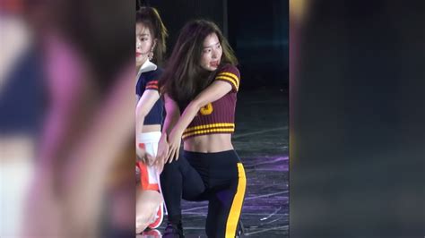 슬기 직캠 레드벨벳 Red Velvet Power Up Seulgi focus fancam 180901 YouTube