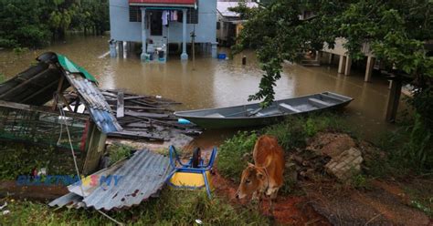 Sungai Golok Melimpah Rantau Panjang Mula Banjir Buletin Tv3 Malaysia