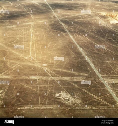 Nazca O Nasca Misteriosas L Neas Y Geoglifos Vista A Rea Punto De