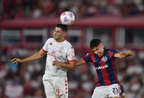 En un clásico caliente San Lorenzo empató con Huracán y es puntero