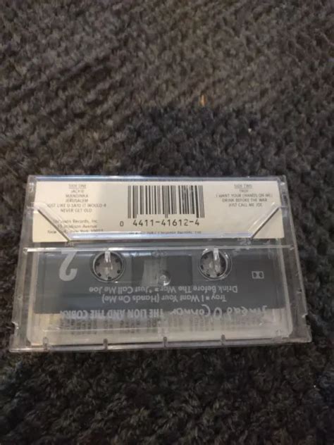 Sinead Oconnor The Lion And The Cobra Cassette Tape Chrysalis