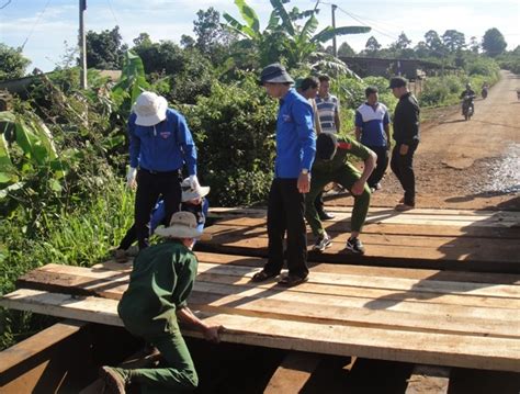 Huyện Đoàn Krông Búk huy động xã hội hóa trên 60 triệu đồng để sửa chữa