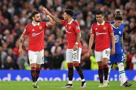 Manchester United Vs Chelsea In Photos Manchester United Claim