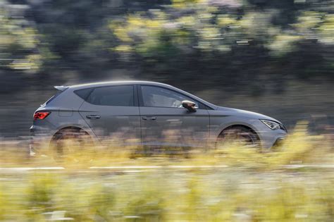 Carbon Trim Makes Seat Leon Cupra R A Sexier Gti Clubsport S