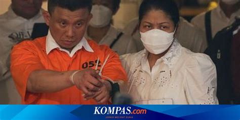 Pelimpahan Tahap Ii Ferdy Sambo Dan Putri Candrawathi Jalani