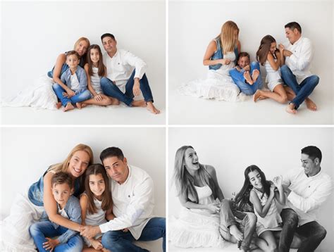 Sesión familiar en estudio con hijos mayores Wabisabi Fotografia