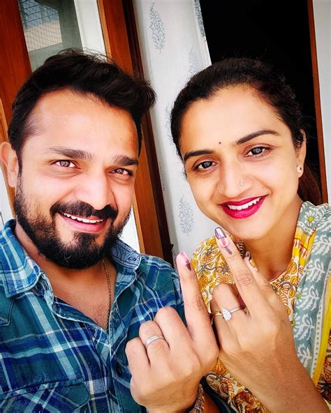 Vijay Raghavendras Wife Spandana Dies After Suffering Heart Attack