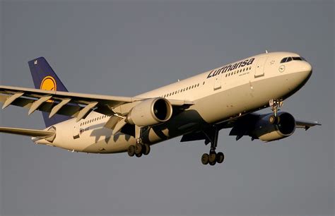 Lufthansa Operated The High Capacity Airbus A300 600 On Domestic And