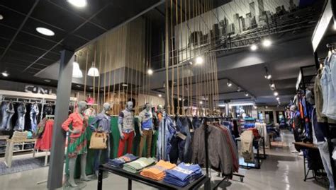 Deto Jeans Axel Retail Design Modewinkel En Realisatie Door Wsb