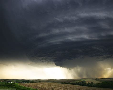 Scary Storm Wallpapers Top Free Scary Storm Backgrounds Wallpaperaccess