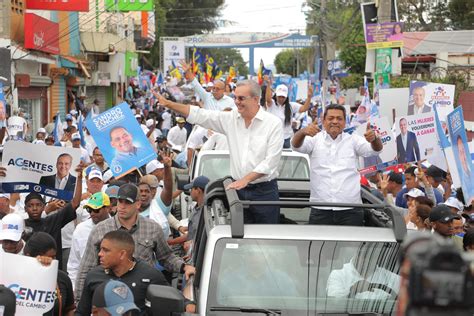 Abinader Encabeza Caravanas En Apoyo A Candidatos Municipales