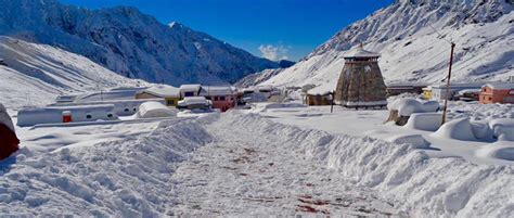 Finally Sun shines in Kedarnath after heavy snowfall