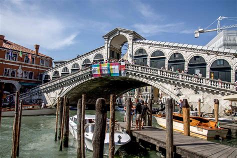 A Guide to the Most Famous Bridges in Venice, Italy