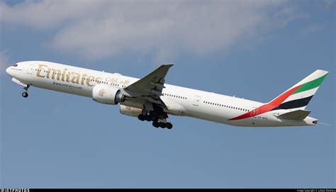 A6 Epa Boeing 777 31her Emirates Lukasz Stawiarz Jetphotos