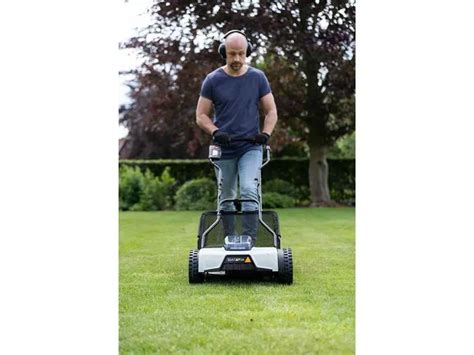 Batavia Brushless Cylinder Mower 18V Bare Unit Carey Tools